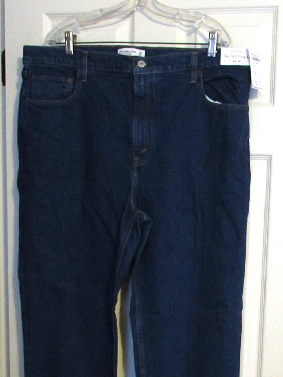 NWT ABERCROMBIE & FITCH The 90's Straight Ultra High Rise Jeans (18/34) - Picture 1 of 6